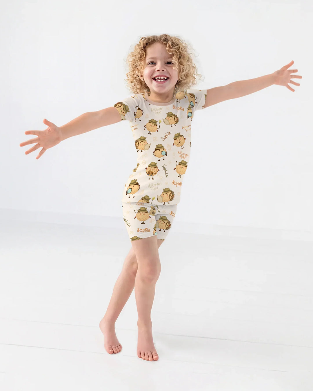 Zweiteiliges Pyjama-Set mit kurzen Ärmeln und Shorts im Sommer-Design