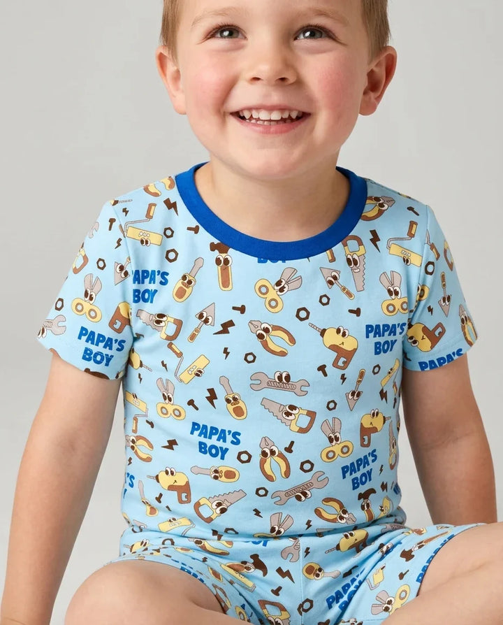 Template Zweiteiliges Pyjama-Set mit kurzen Ärmeln und Shorts