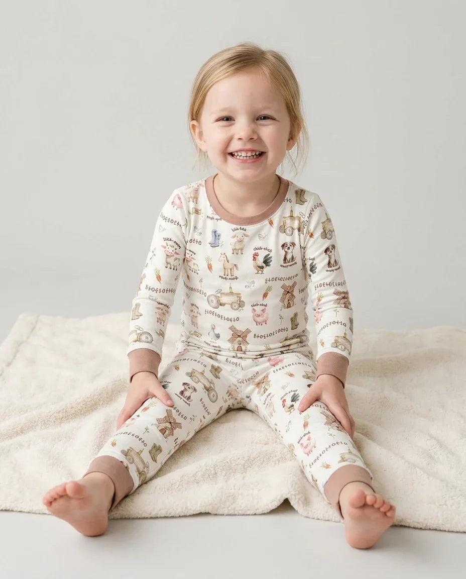 Zweiteiliges Langarm-Pyjama-Set mit Sommerfrüchten