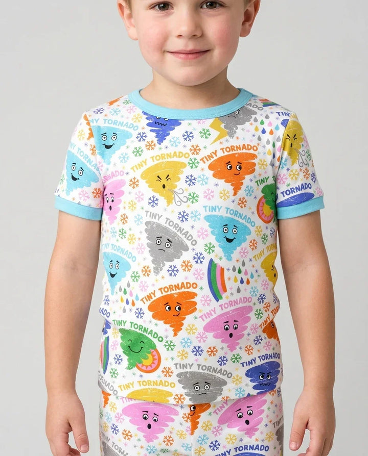 Template Zweiteiliges Pyjama-Set mit kurzen Ärmeln und Shorts