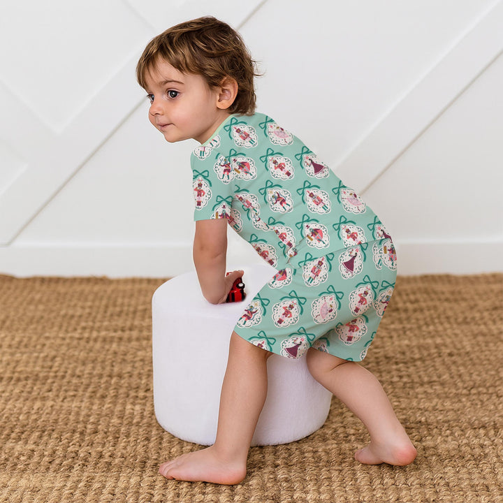 Zweiteiliges Pyjama-Set mit kurzen Ärmeln und Shorts im Sommer-Design