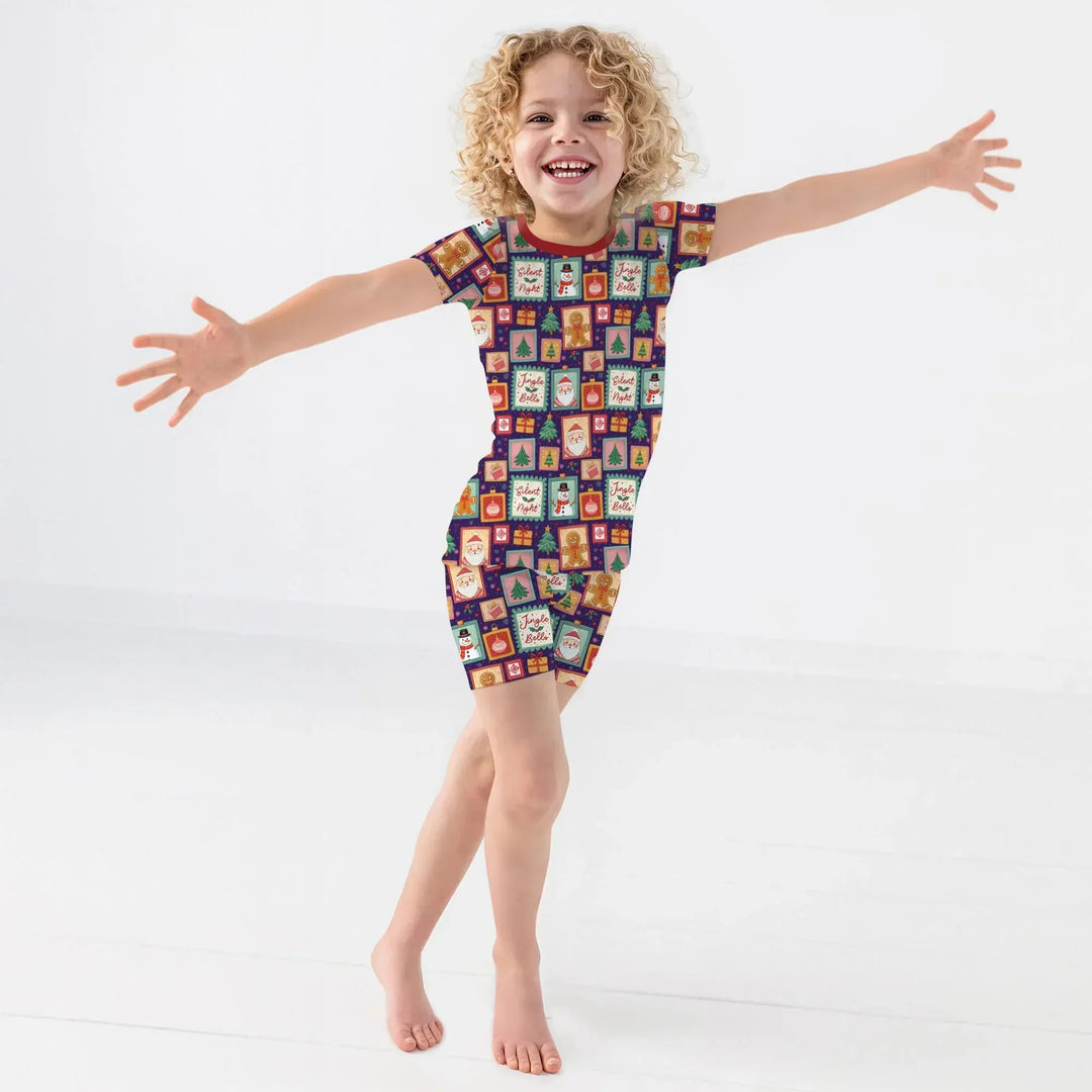Template Zweiteiliges Pyjama-Set mit kurzen Ärmeln und Shorts