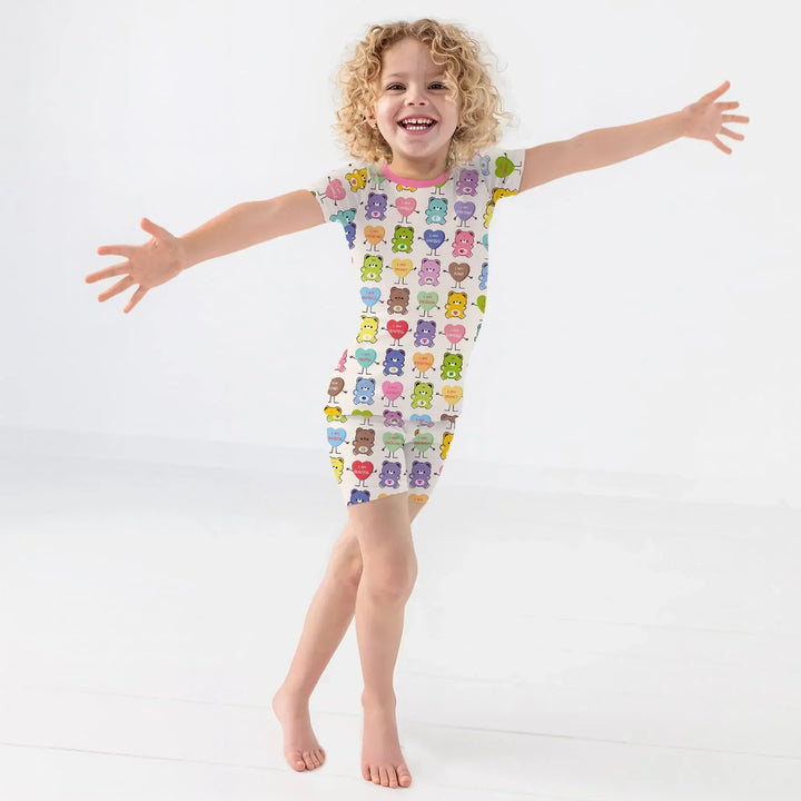 Template Zweiteiliges Pyjama-Set mit kurzen Ärmeln und Shorts