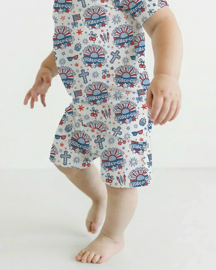 Template Zweiteiliges Pyjama-Set mit kurzen Ärmeln und Shorts