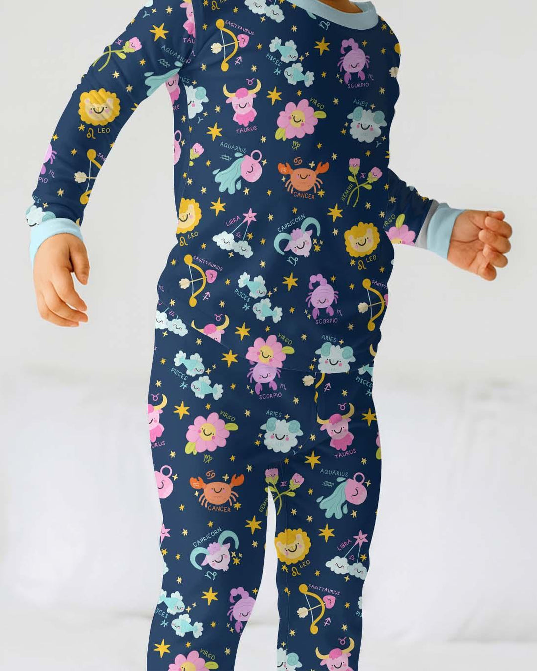 Zweiteiliges Langarm-Pyjama-Set mit Sommerfrüchten