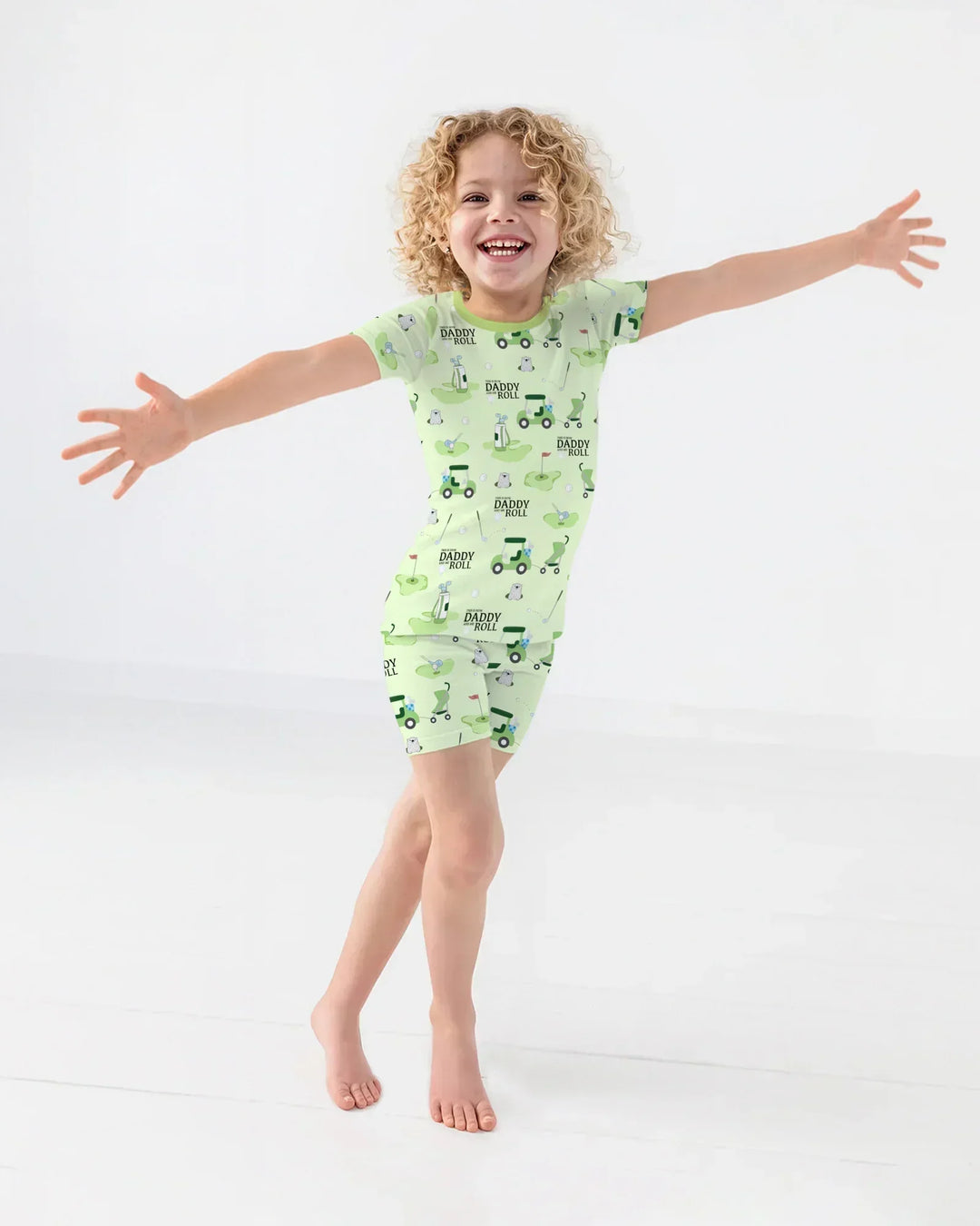 Template Zweiteiliges Pyjama-Set mit kurzen Ärmeln und Shorts
