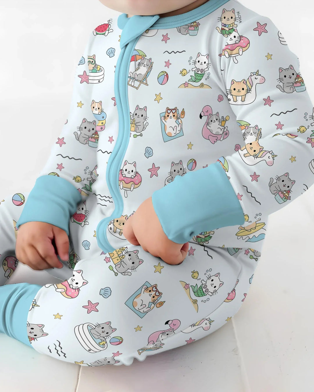 Kawaii Cats Summer Vacation Bamboo Convertible Zippy