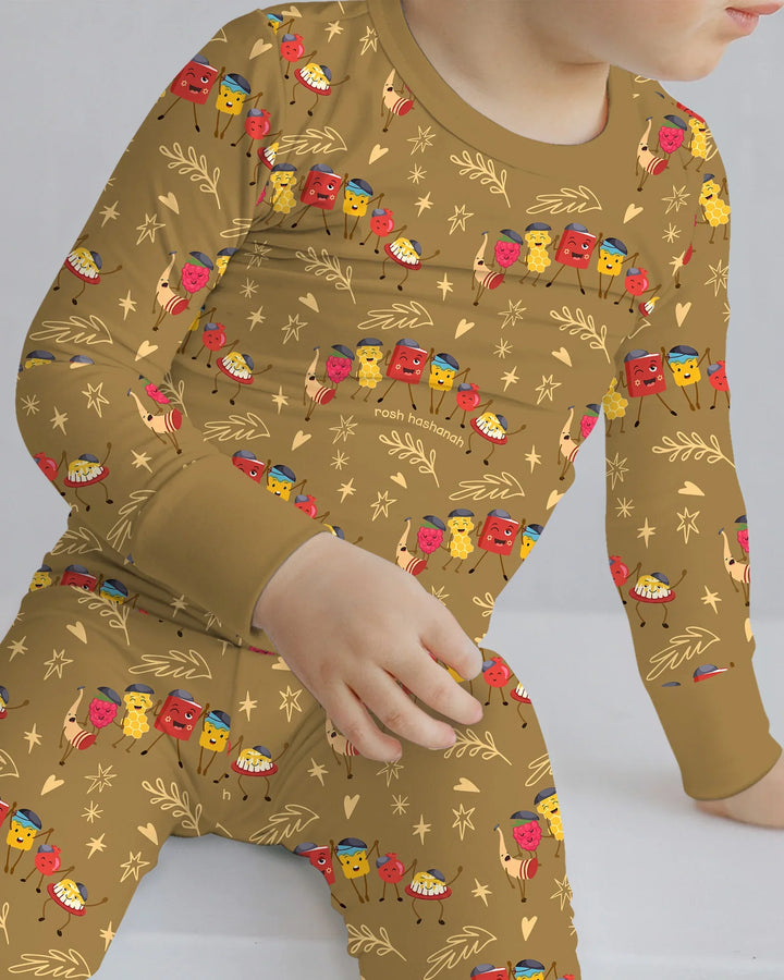 Zweiteiliges Langarm-Pyjama-Set mit Sommerfrüchten