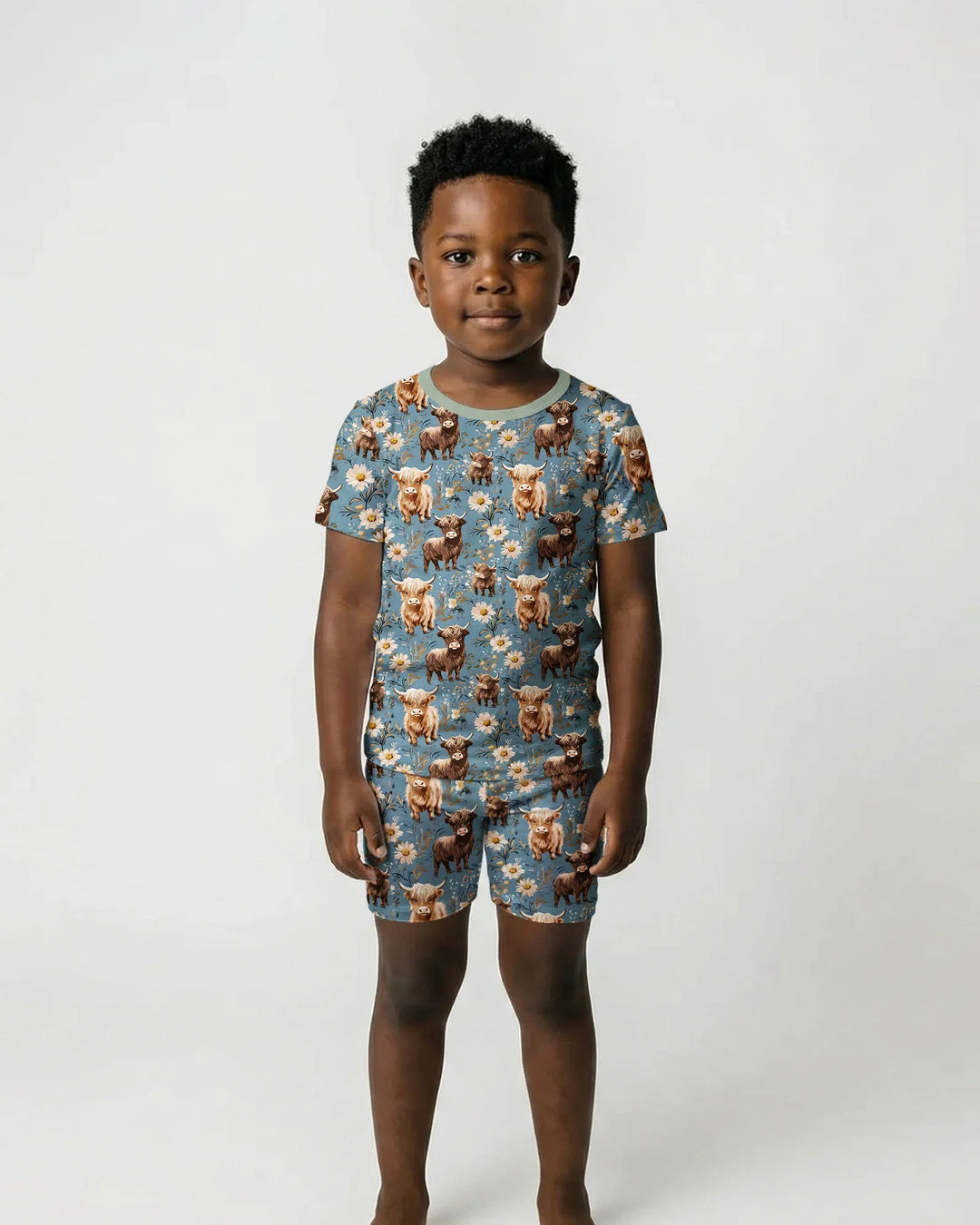 Template Zweiteiliges Pyjama-Set mit kurzen Ärmeln und Shorts