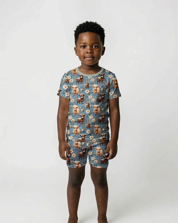 Template Zweiteiliges Pyjama-Set mit kurzen Ärmeln und Shorts