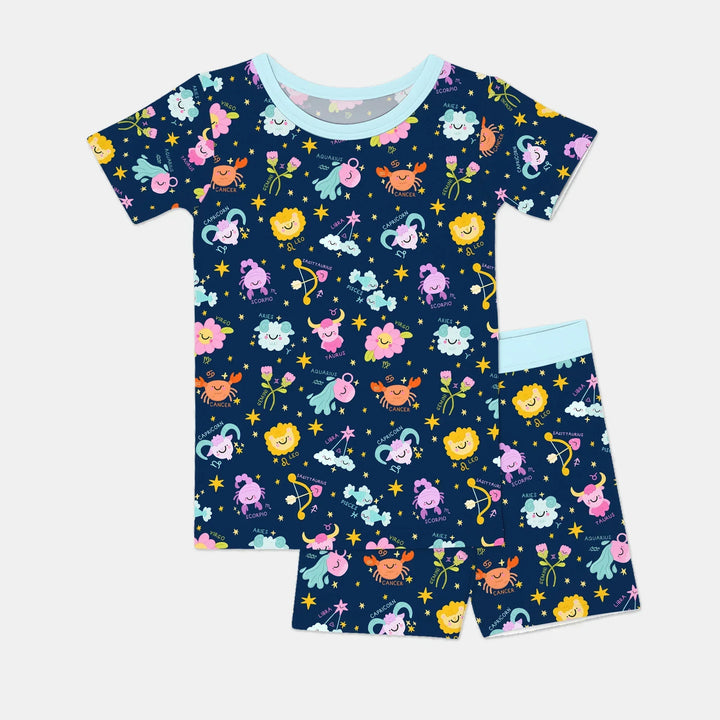 Zweiteiliges Pyjama-Set mit kurzen Ärmeln und Shorts im Sommer-Design