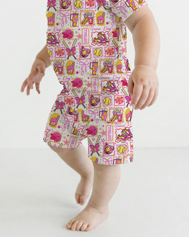 Template Zweiteiliges Pyjama-Set mit kurzen Ärmeln und Shorts
