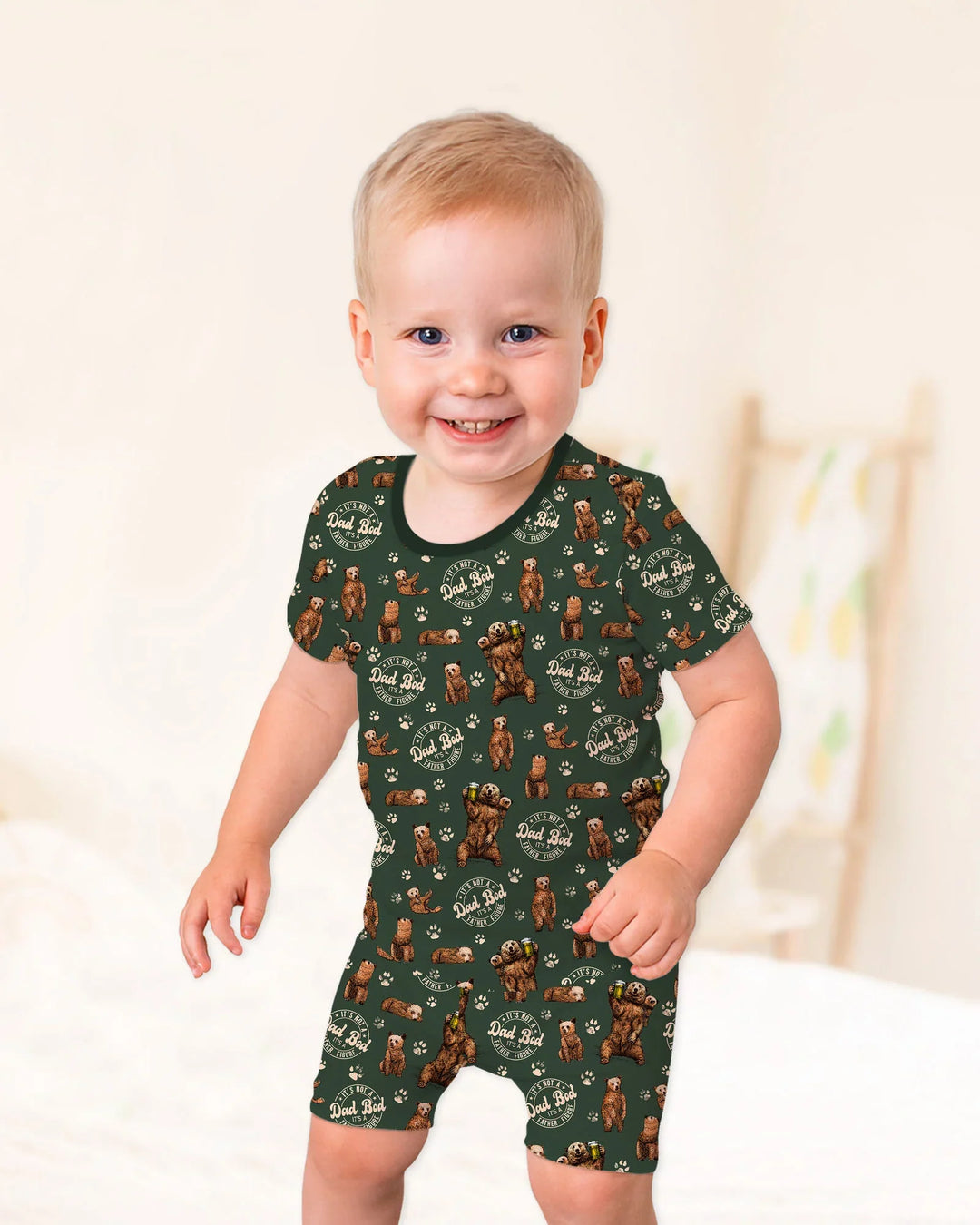 Template Zweiteiliges Pyjama-Set mit kurzen Ärmeln und Shorts