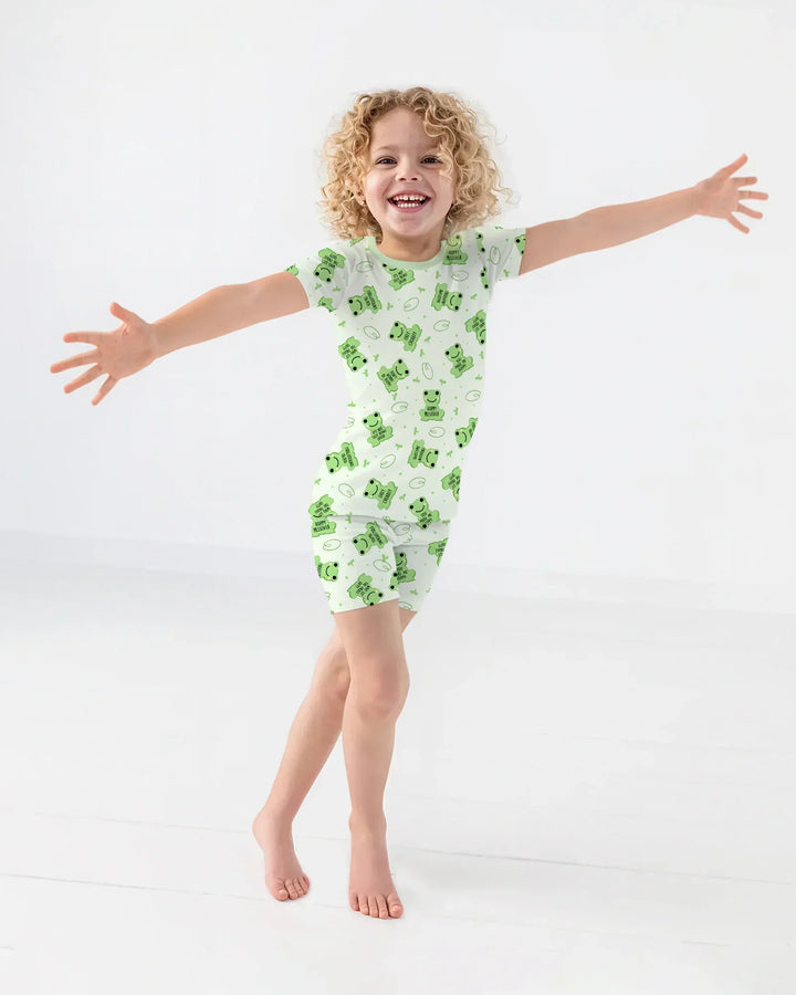 Template Zweiteiliges Pyjama-Set mit kurzen Ärmeln und Shorts