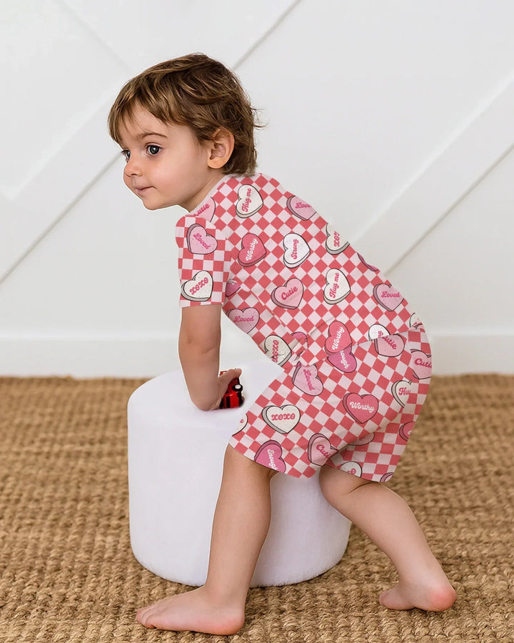 Template Zweiteiliges Pyjama-Set mit kurzen Ärmeln und Shorts