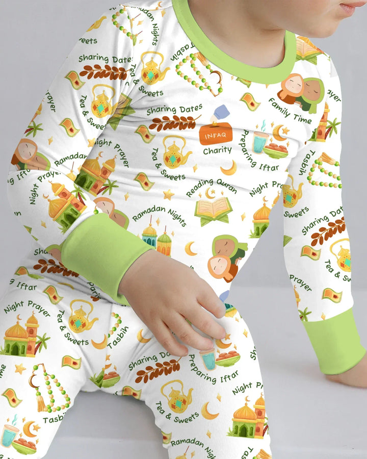 Zweiteiliges Langarm-Pyjama-Set mit Sommerfrüchten