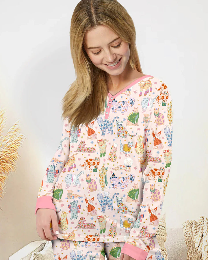 Damen-Pyjama-Set „Wunderliche Katzenparade“