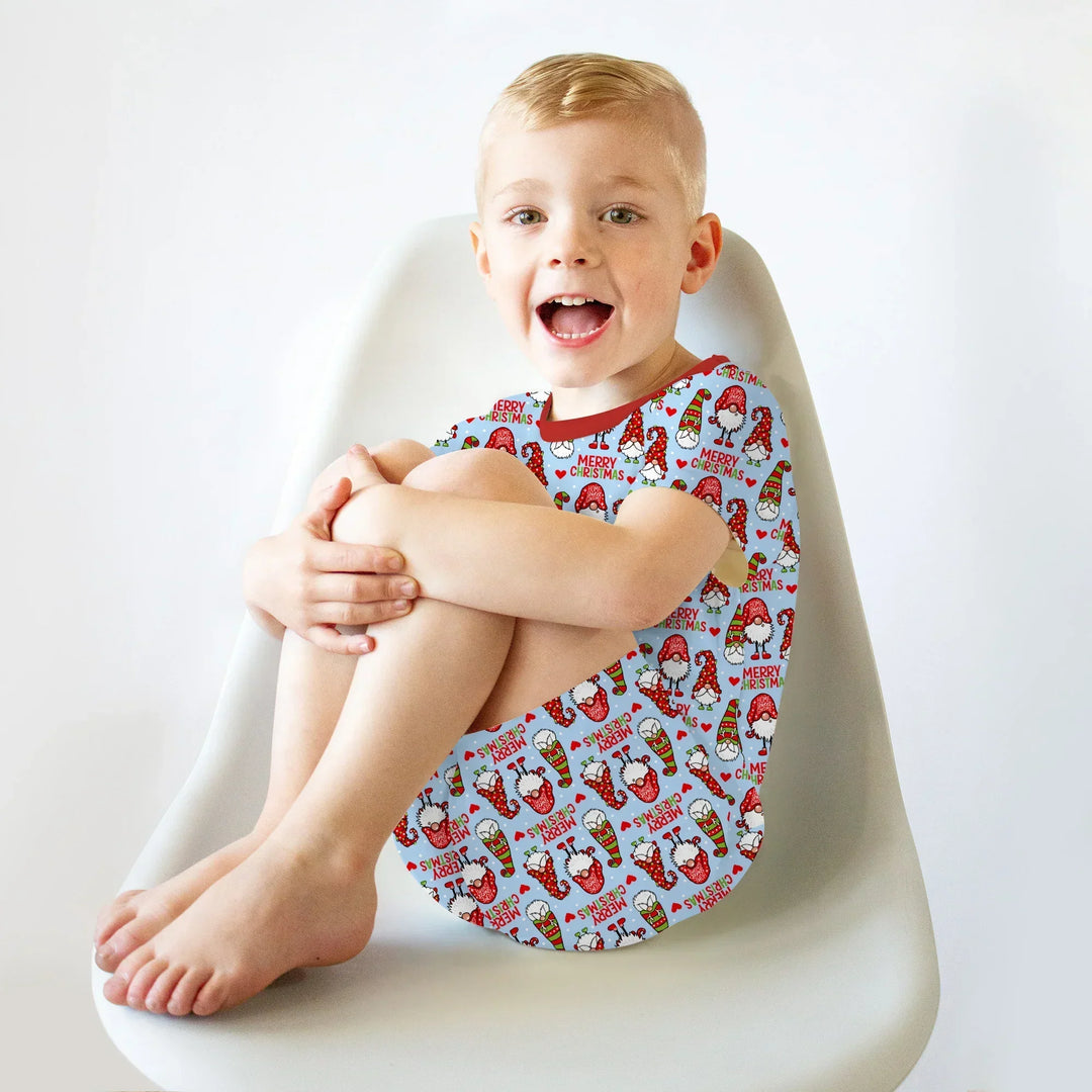 Template Zweiteiliges Pyjama-Set mit kurzen Ärmeln und Shorts
