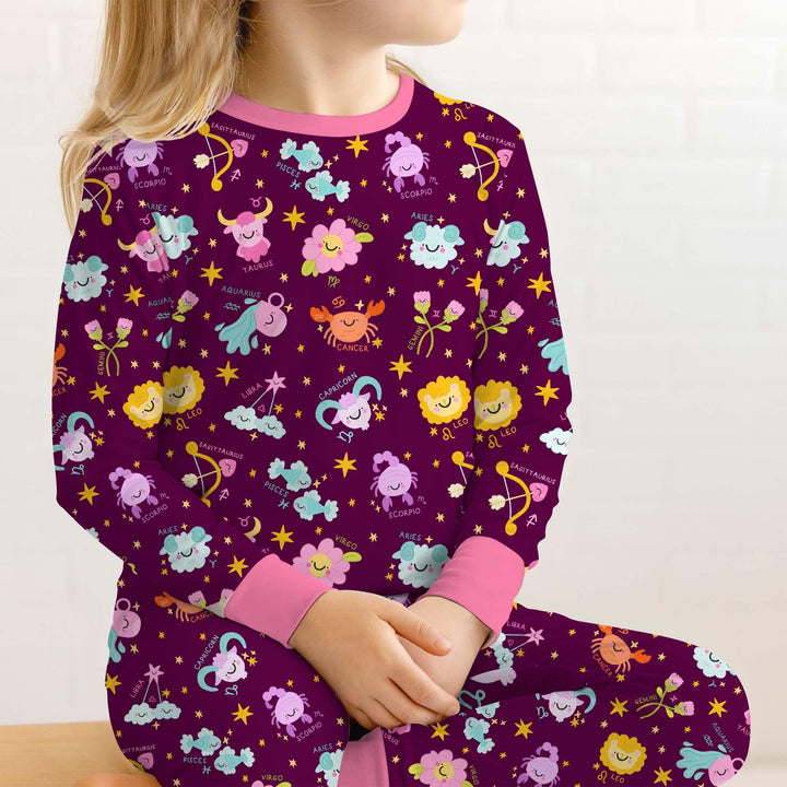 Zweiteiliges Langarm-Pyjama-Set mit Sommerfrüchten