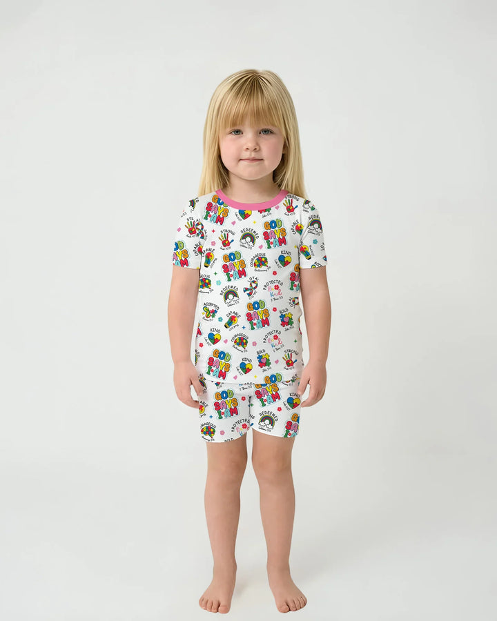 Template Zweiteiliges Pyjama-Set mit kurzen Ärmeln und Shorts