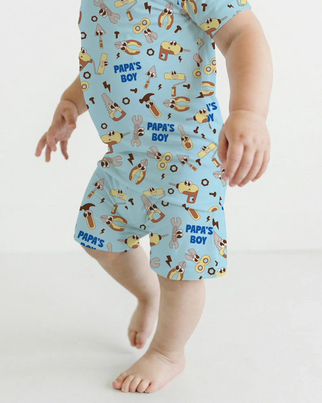 Template Zweiteiliges Pyjama-Set mit kurzen Ärmeln und Shorts