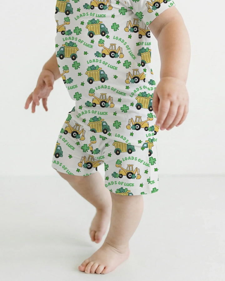 Template Zweiteiliges Pyjama-Set mit kurzen Ärmeln und Shorts