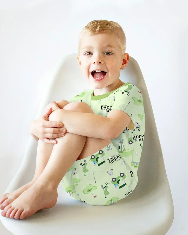 Template Zweiteiliges Pyjama-Set mit kurzen Ärmeln und Shorts