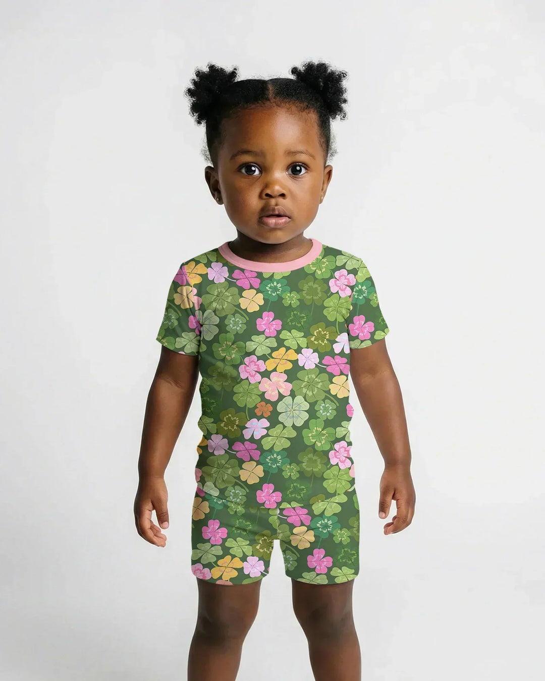 Zweiteiliges Pyjama-Set mit kurzen Ärmeln und Shorts im Sommer-Design