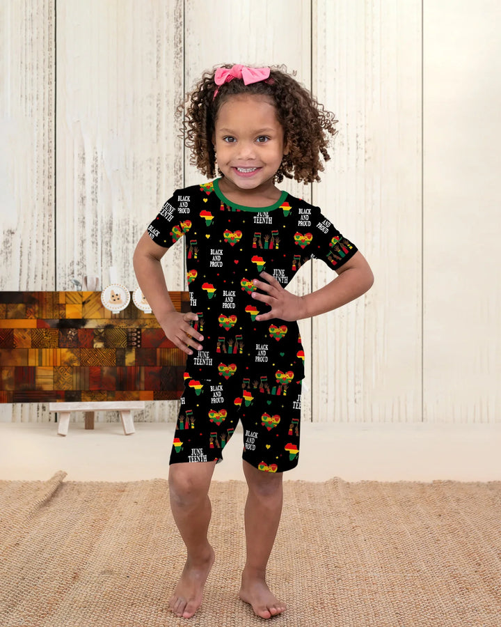 Template Zweiteiliges Pyjama-Set mit kurzen Ärmeln und Shorts