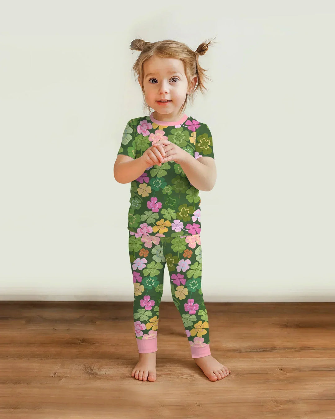 Zweiteiliges, kurzärmliges Pyjama-Set mit Marienkäfern