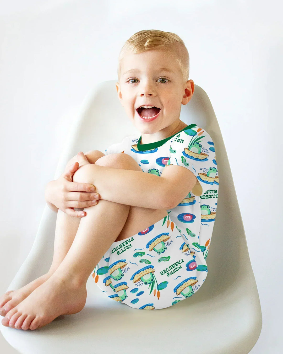 Template Zweiteiliges Pyjama-Set mit kurzen Ärmeln und Shorts