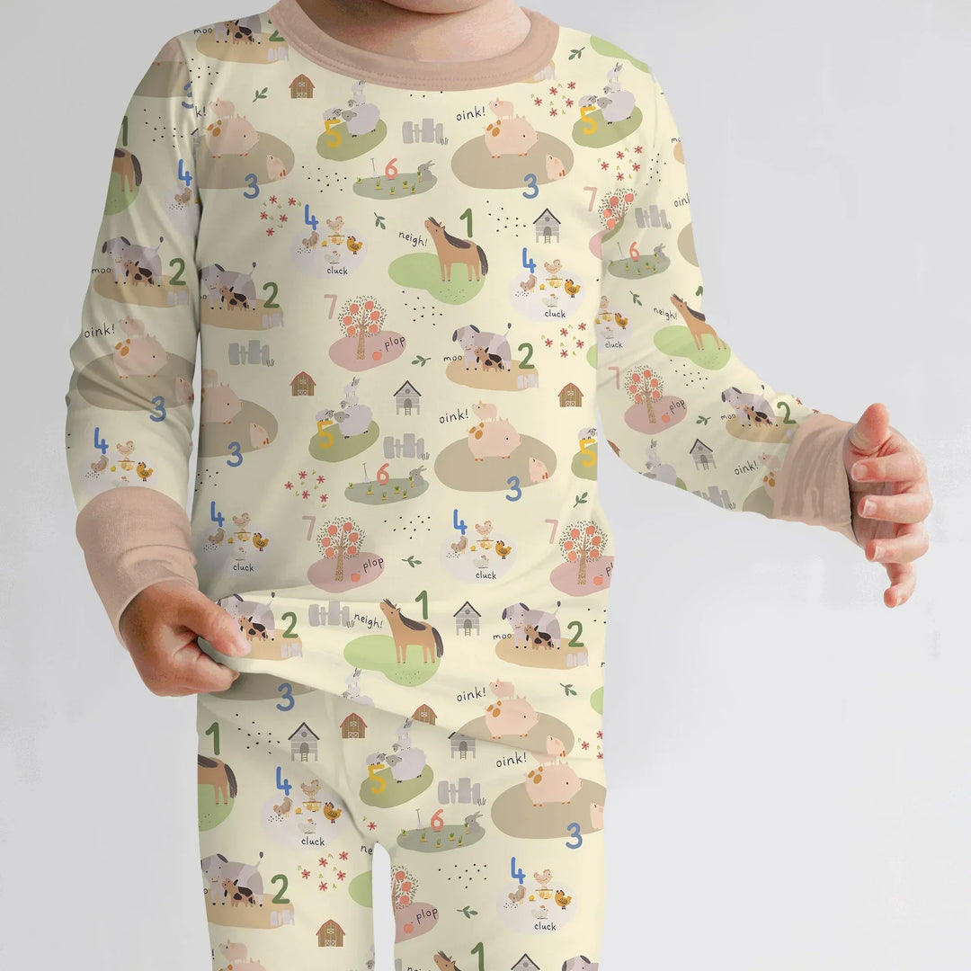 Zweiteiliges Langarm-Pyjama-Set mit Sommerfrüchten