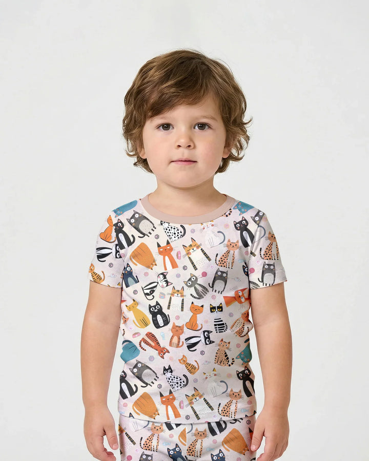 Template Zweiteiliges Pyjama-Set mit kurzen Ärmeln und Shorts