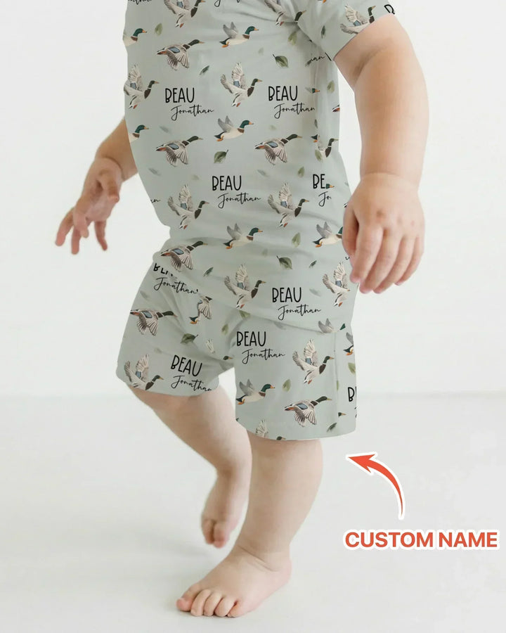Zweiteiliges Pyjama-Set mit kurzen Ärmeln und Shorts im Sommer-Design