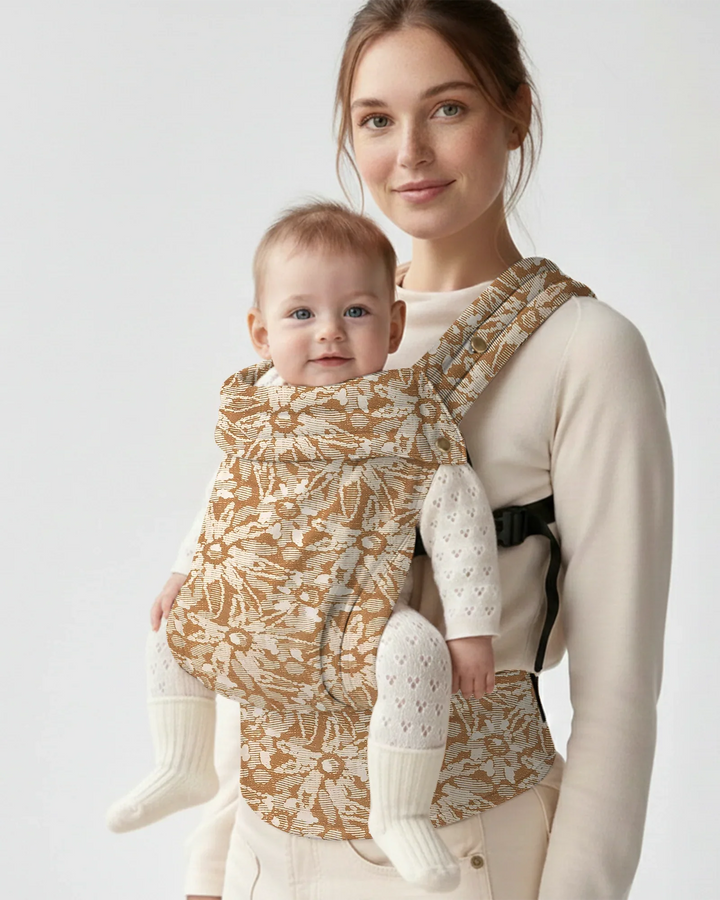 Babytrage „Warmer Sand“ mit Blumenmuster