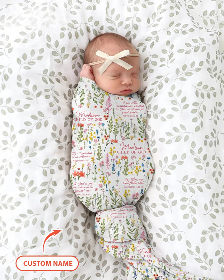 Personalisierte Babydecke "Kind Gottes" mit Blumengartenmuster