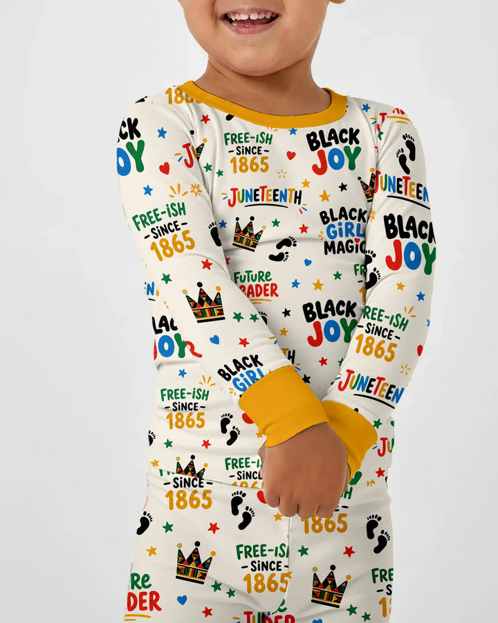 Zweiteiliges Langarm-Pyjama-Set mit Sommerfrüchten