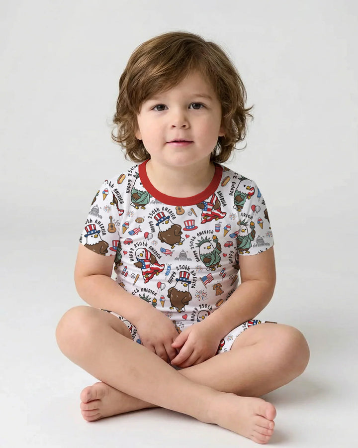 Template Zweiteiliges Pyjama-Set mit kurzen Ärmeln und Shorts