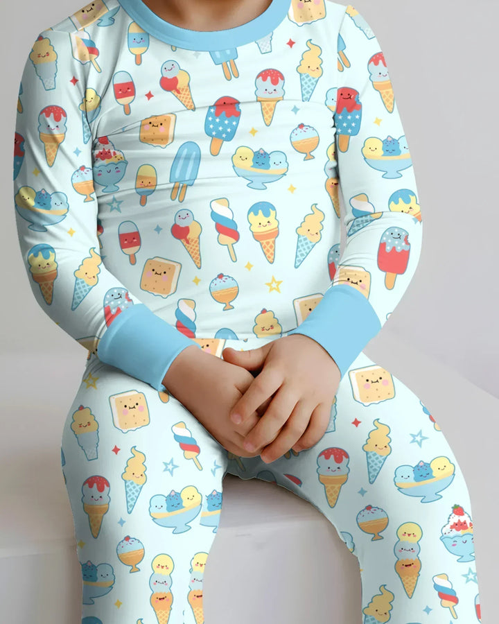 Zweiteiliges Langarm-Pyjama-Set mit Sommerfrüchten