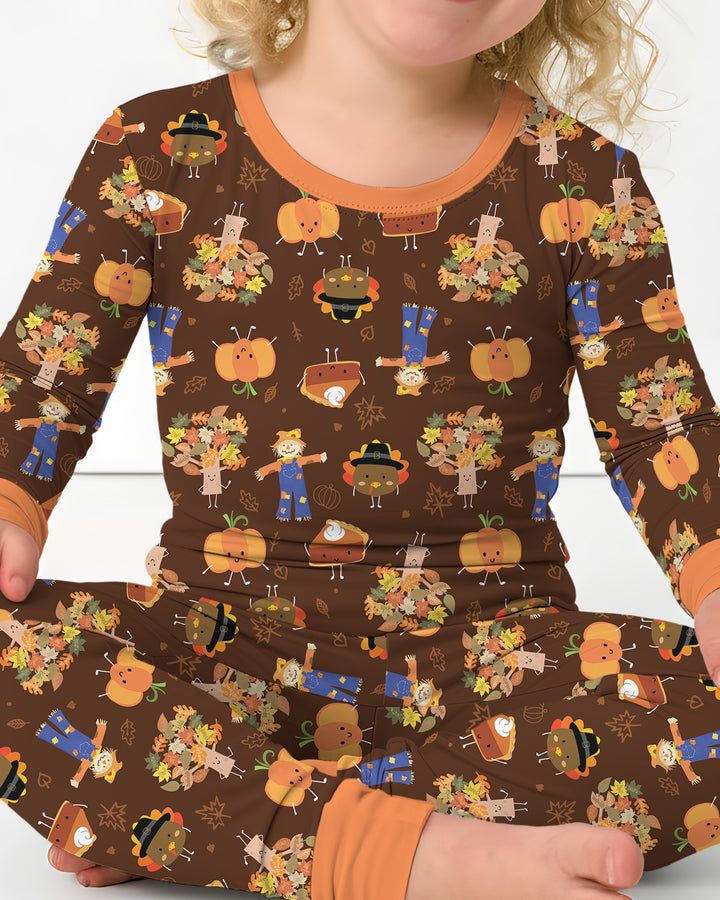 Zweiteiliges Langarm-Pyjama-Set mit Sommerfrüchten