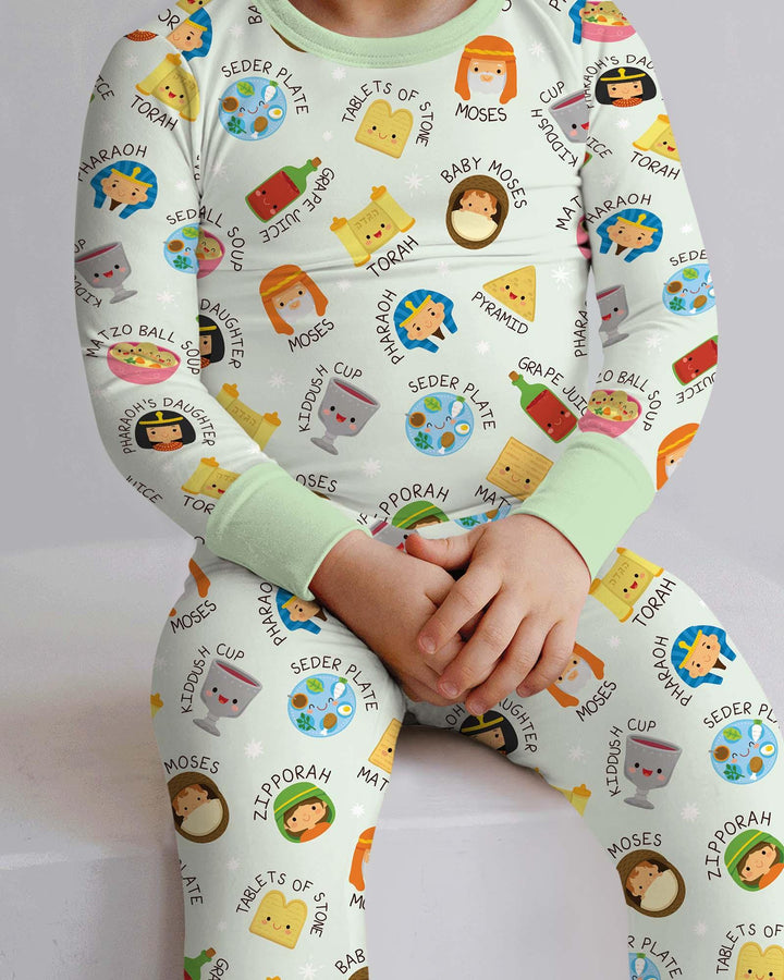 Zweiteiliges Langarm-Pyjama-Set mit Sommerfrüchten