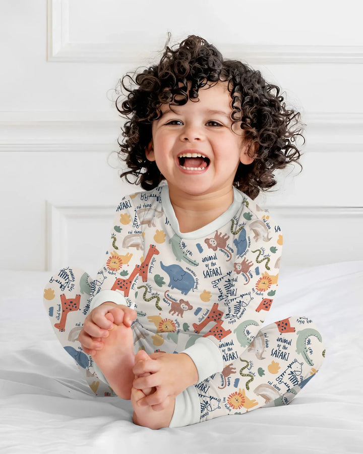 Zweiteiliges Langarm-Pyjama-Set mit Sommerfrüchten