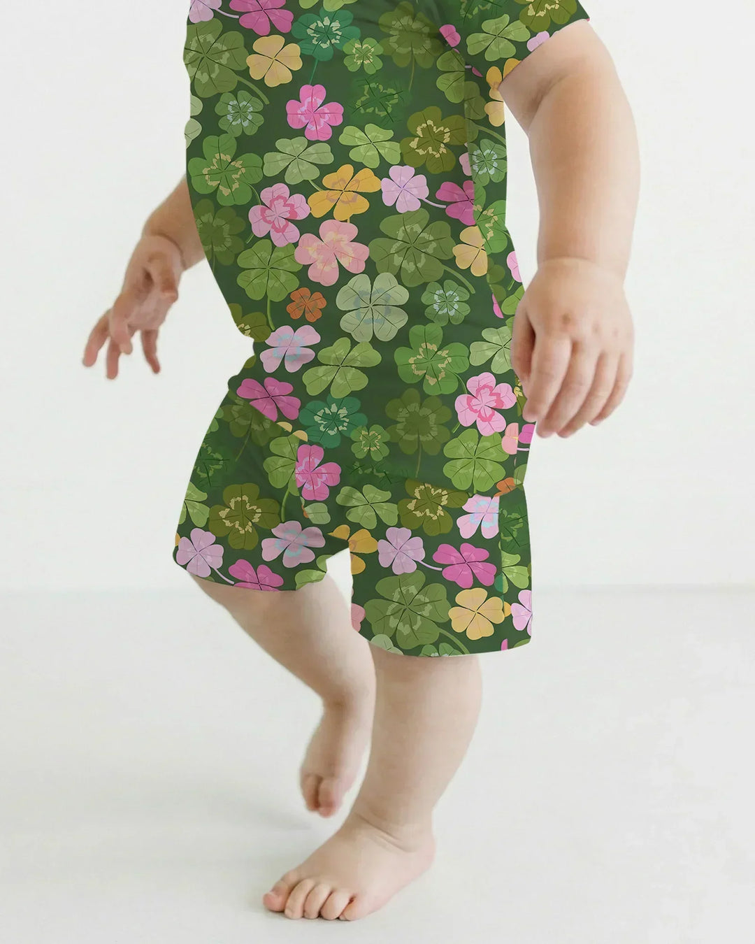 Zweiteiliges Pyjama-Set mit kurzen Ärmeln und Shorts im Sommer-Design