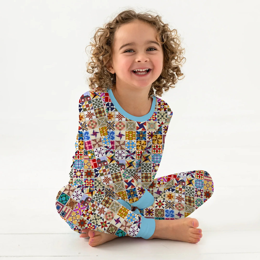 Zweiteiliges Langarm-Pyjama-Set mit Sommerfrüchten