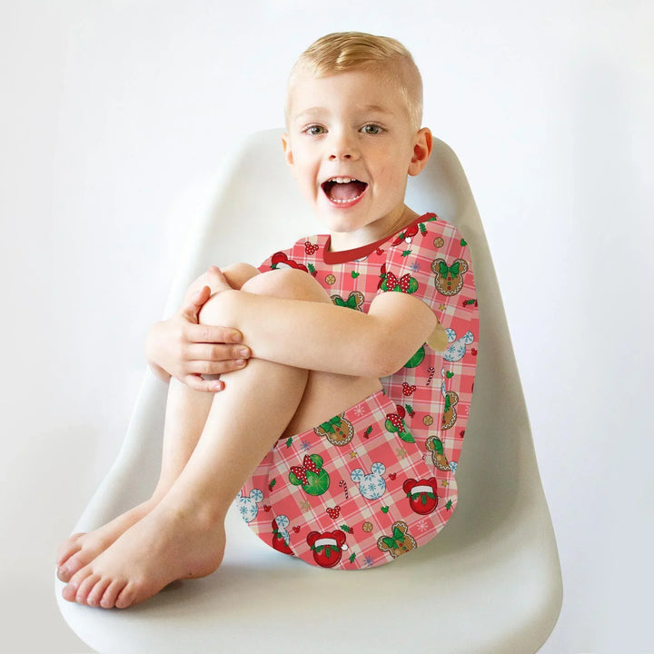 Template Zweiteiliges Pyjama-Set mit kurzen Ärmeln und Shorts