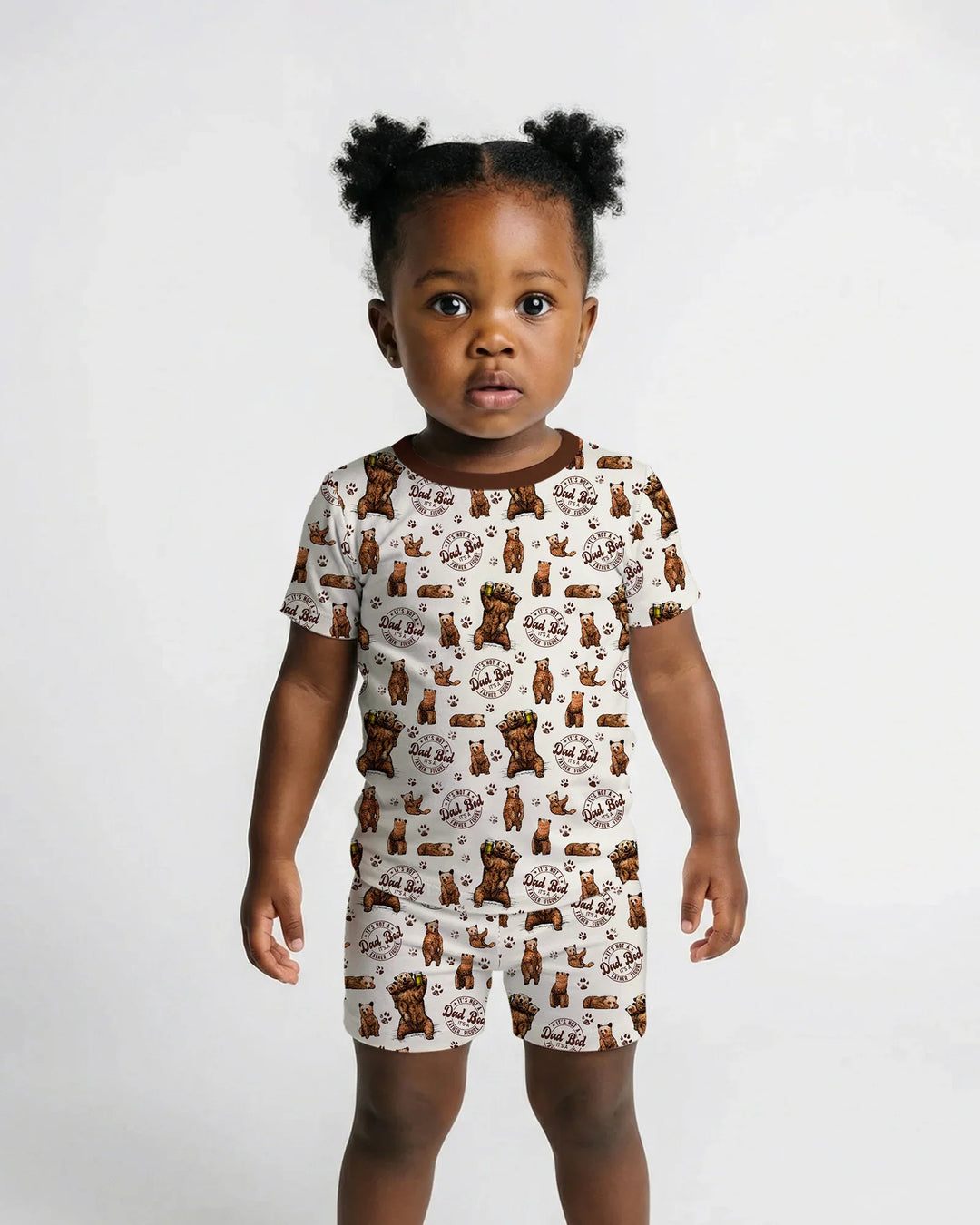 Template Zweiteiliges Pyjama-Set mit kurzen Ärmeln und Shorts