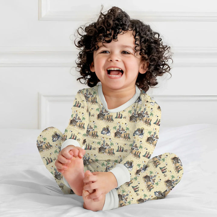 Zweiteiliges Langarm-Pyjama-Set mit Sommerfrüchten