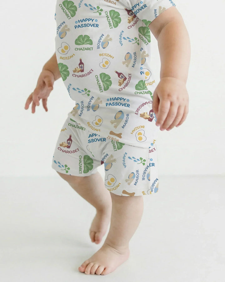 Template Zweiteiliges Pyjama-Set mit kurzen Ärmeln und Shorts