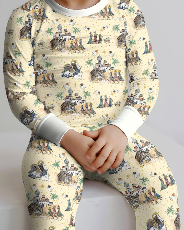 Zweiteiliges Langarm-Pyjama-Set mit Sommerfrüchten