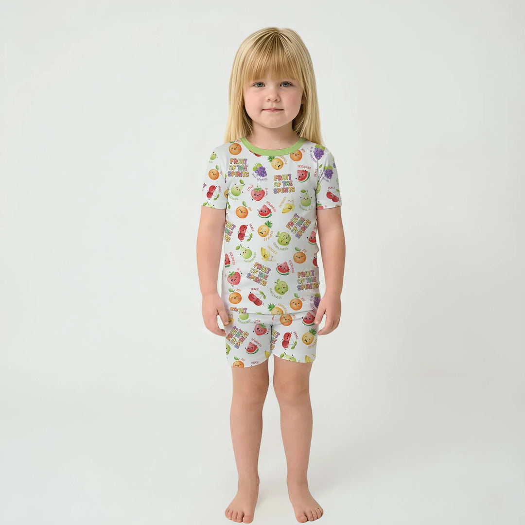 Template Zweiteiliges Pyjama-Set mit kurzen Ärmeln und Shorts